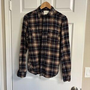 Denim & Flower Blsck  and Tan Plaid Flannel  Button-Down Shirt